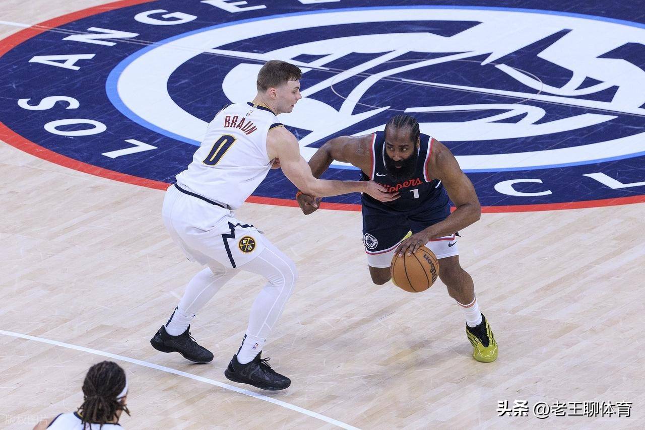 转折点多伦多猛龙强势反弹,NBA季后赛赛后攻防权衡,压力陡增,更衣室氛围转暖的简单介绍 转折点多伦多猛龙强势反弹,NBA季后赛赛后攻防权衡,压力陡增,更衣室氛围转暖的简单介绍