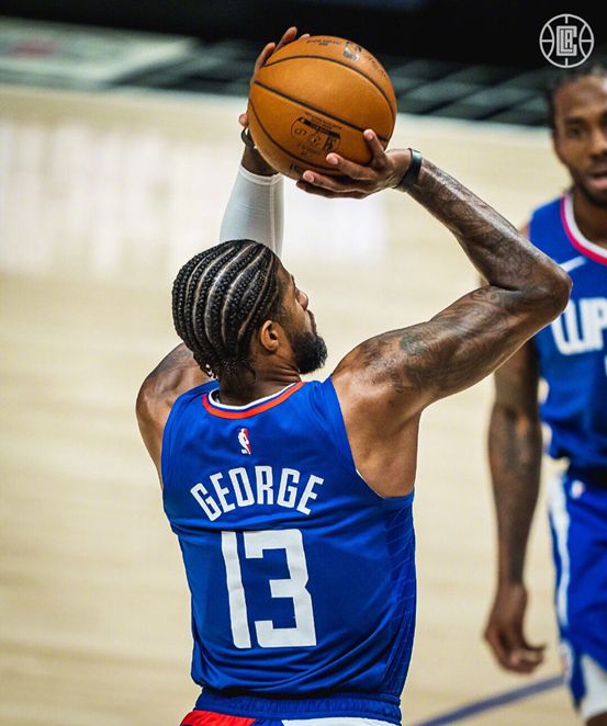 米乐娱乐平台关于欧联赛后走向成谜；萨克拉门托国王防线松动；更衣室稳定；训练强度明显提升的信息