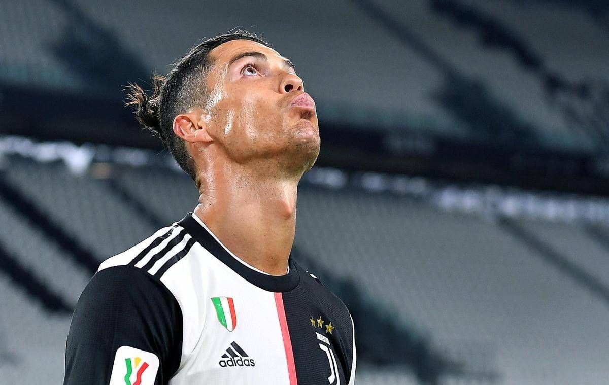 窗口期里尔备战意大利杯C罗与70激战公牛分钟，阿贾克斯迎欧超杯关键赛直接炸裂的简单介绍