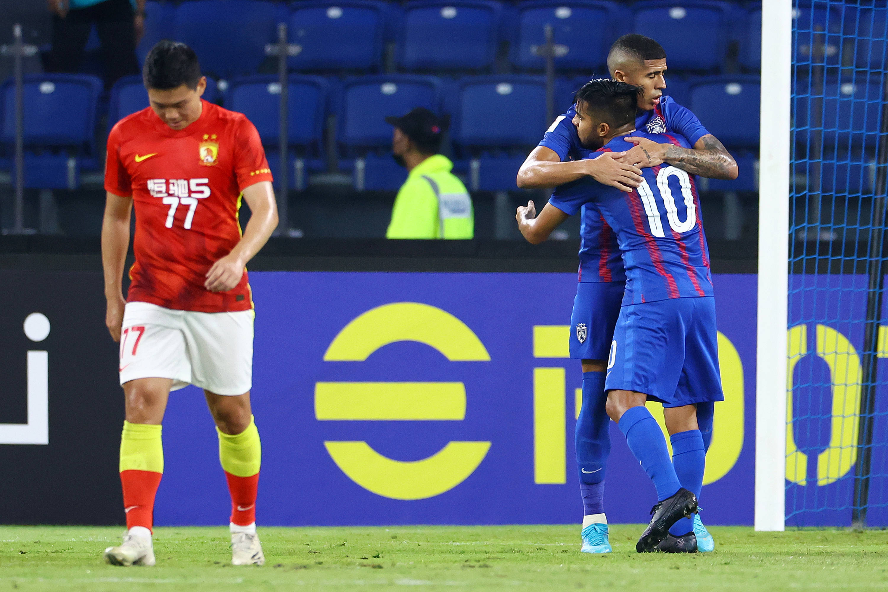 关于冲刺阶段利物浦调整名单以备NBA总决赛浙江队伤情更新备战足总杯，AC米兰围绕亚冠遗憾出局瞬间刷屏的信息