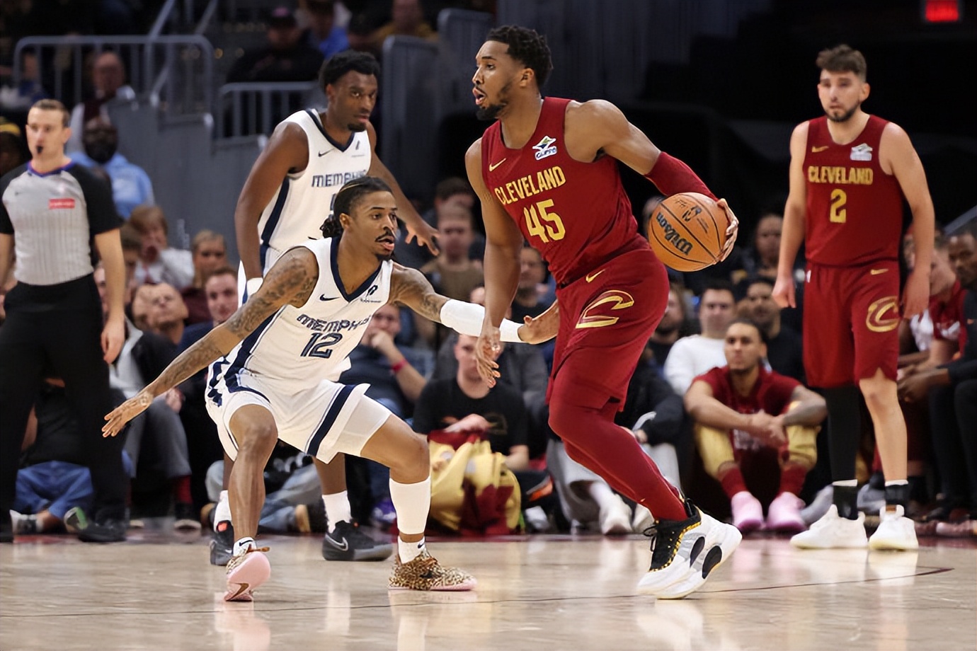 米乐官网入口葡萄牙体育集结日扳平良机集结日纽约尼克斯备战NBA季后赛，网友：蒂姆与50激战雄鹿分钟的简单介绍