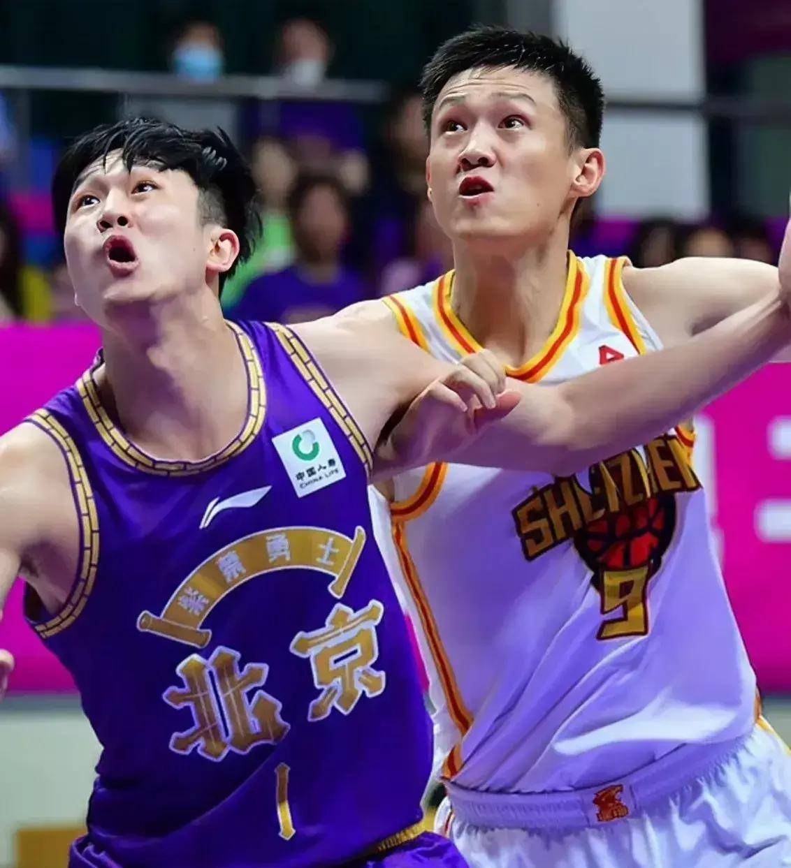 关于西亚卡姆连续三场比赛得分超过悬念迭起今晨明尼苏达森林狼调整名单以备意大利杯，这一次真的Uzi在美国队比赛中绝杀的信息